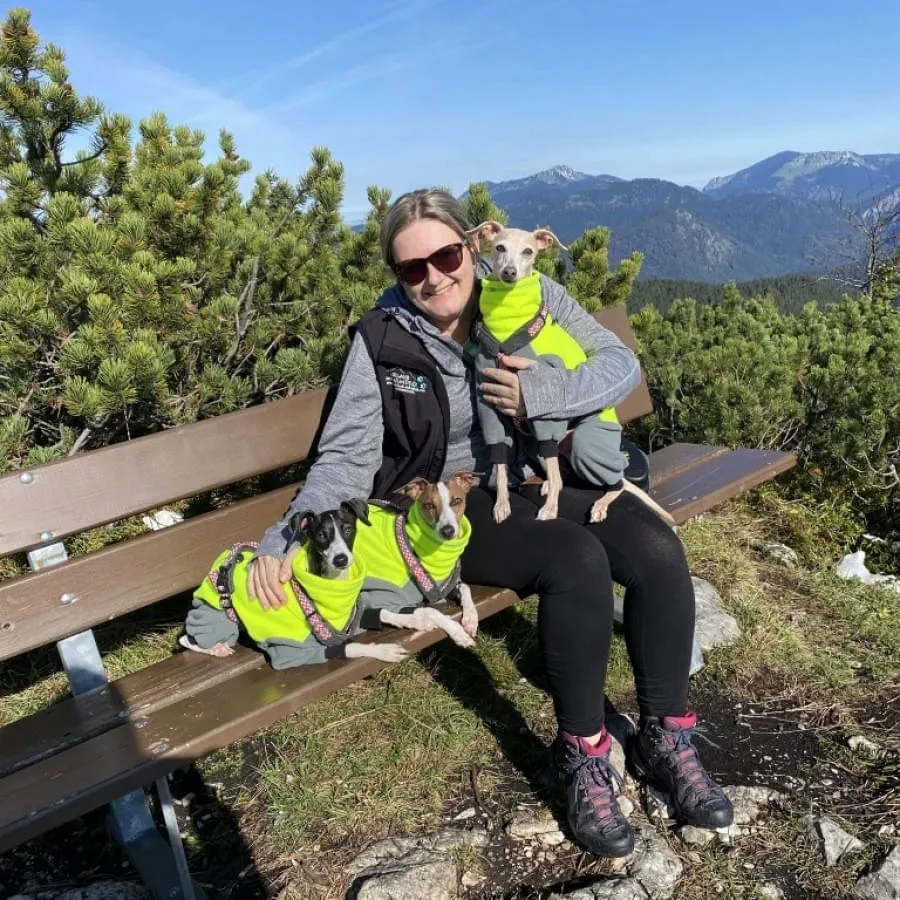 pam-mit-hunden-e81c6a55